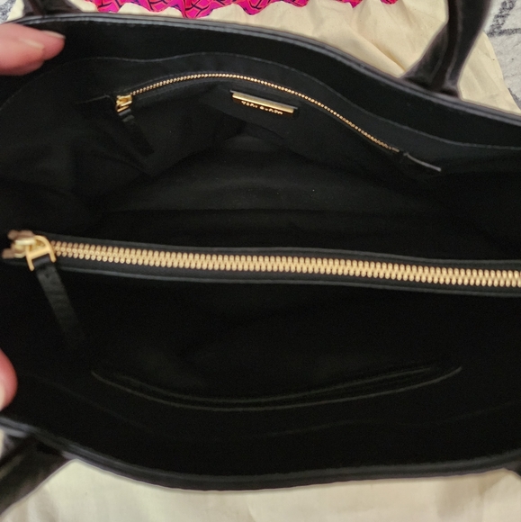 Tory Burch Black Leather Large Tote - Picture 4 of 5